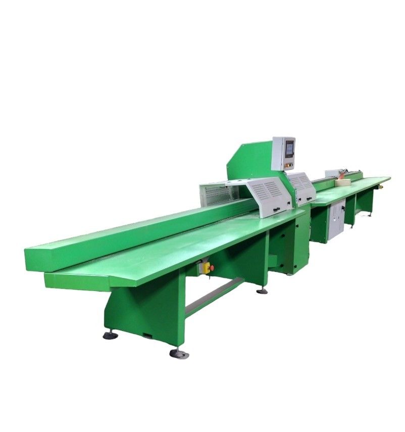 Troncatrice automatica con spintore